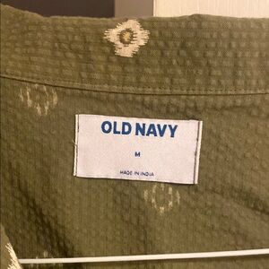 Old Navy young men’s shirt